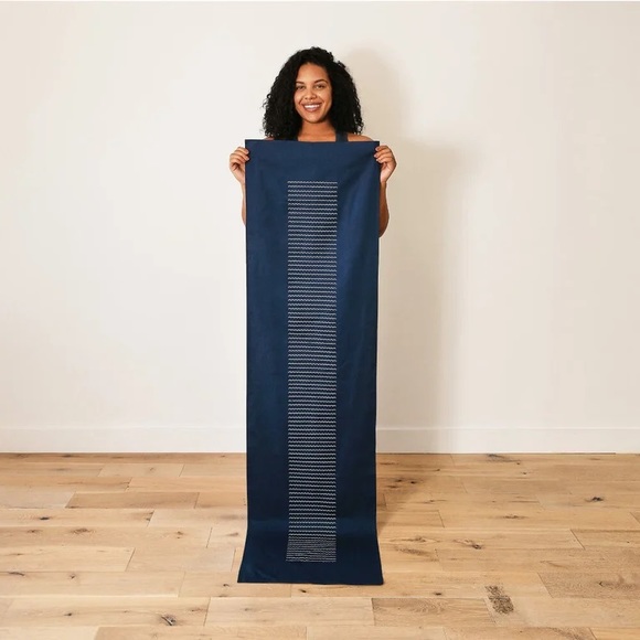 NWT Territory Navy Wave Table Runner - Picture 3 of 4